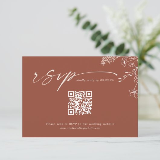 Boho Qr Code Terracotta Burnt Orange Wedding RSVP Karte (Stehend Vorderseite)
