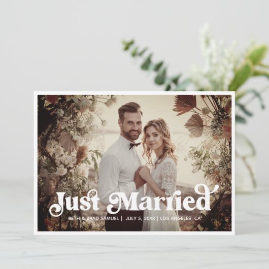 Boho Retro Just Married 3 Foto Announccard Ankündigung (Stehend Vorderseite)