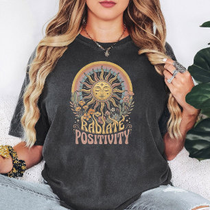 Boho Retro Sonne mit ausstrahlender Positivität T-Shirt