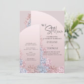 Boho Rose goldener Frühlingsblumenbogen wir noch i Einladung (Stehend Vorderseite)