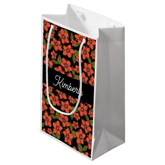 Boho rotes Blumenmuster Geschenktasche Kleine Geschenktüte (Vorderseite Schrägansicht)