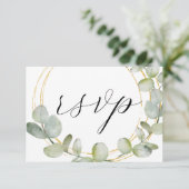 Boho Sage Green Eucalyptus & Gold Wedding RSVP Karte (Stehend Vorderseite)
