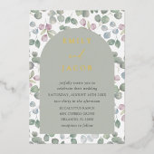 Boho Sage Green & Gold Eucalyptus Wedding Folieneinladung (Vorderseite)