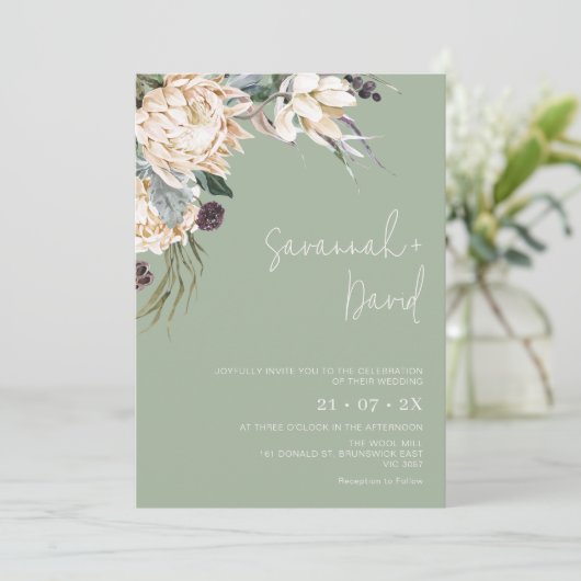 Boho Sage White Protea Pampas Grass Wedding Einladung (Stehend Vorderseite)