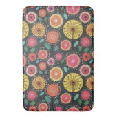 Boho Scandi Folk Blume Muster Badematte (Vorderseite Vertikal)