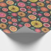 Boho Scandi Folk Blume Muster Wrapping Paper Geschenkpapier (Ecke)