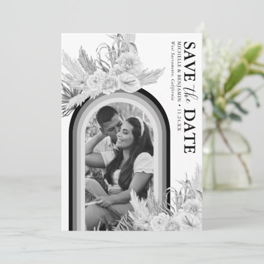 Boho Schwarz-weiß Floral Foto Save the Date (Stehend Vorderseite)