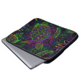Boho Sea Turtle: Psychedelic Mandala Pattern Laptopschutzhülle (Vorne Knopf)