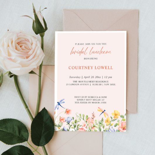 Boho Soft Blume und Dragonflies Bridal Luncheon Einladung