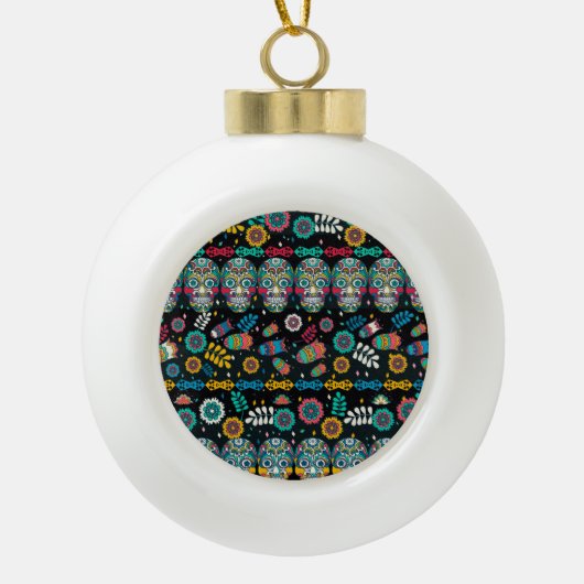 Boho Stammesschädel: buntes Muster. Keramik Kugel-Ornament (Vorderseite)