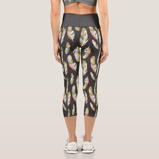 Boho Style Feathers Pattern Capri Leggings (Rückseite)
