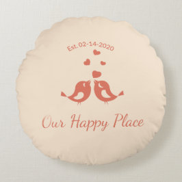 Boho-style "Our Happy Place" decoration Rundes Kissen