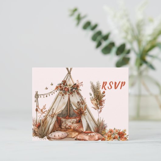 Boho Tent Feathers Wedding RSVP Postkarte (Stehend Vorderseite)