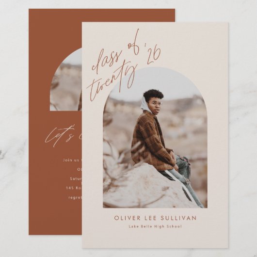 Boho Terracotta Arch Foto Abschluss Einladung (Vorne/Hinten)