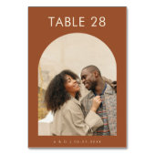 Boho Terracotta Arch Foto Minimalistisch Wedding Tischnummer (Rückseite)