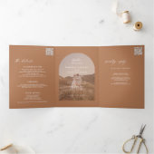 Boho terracotta arch photo QR code wedding Dreifach Gefaltete Einladung (Innenseite)