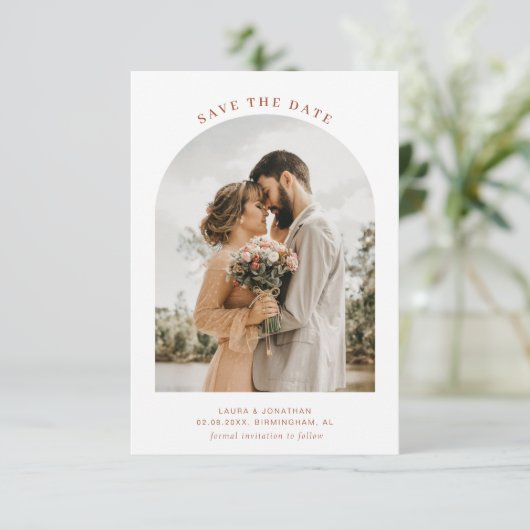 boho terracotta arch wedding save the date card (Stehend Vorderseite)
