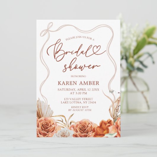 Boho Terracotta Floral Brautparty Einladung (Stehend Vorderseite)