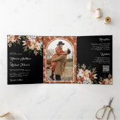 Boho Terracotta Floral Wildblume Black Wedding Dreifach Gefaltete Einladung (Innenseite)