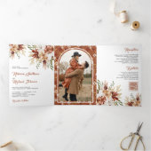 Boho Terracotta Floral Wildblume White Wedding Dreifach Gefaltete Einladung (Innenseite)