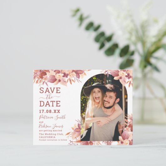 Boho terracotta florale Wüstenpampas Save the Date Postkarte (Stehend Vorderseite)
