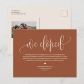 Boho Terracotta Hübsche Script Wedding Ankündigungspostkarte (Vorne/Hinten)