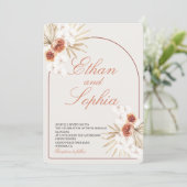 Boho Terracotta Pampas Grass Wedding Einladung (Stehend Vorderseite)