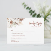 Boho terracotta pampas wedding RSVP Karte (Stehend Vorderseite)