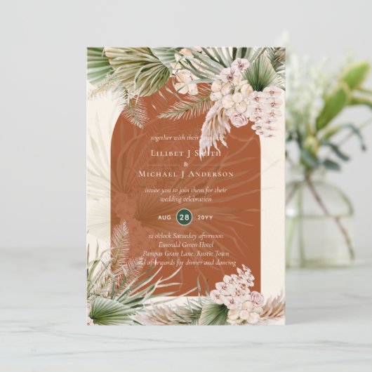 BOHO Terracotta Peach Pampas Grass Wedding Einladung (Stehend Vorderseite)