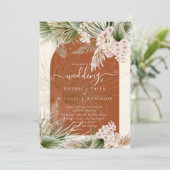 BOHO Terracotta Peach Pampas Grass Wedding Einladung (Stehend Vorderseite)