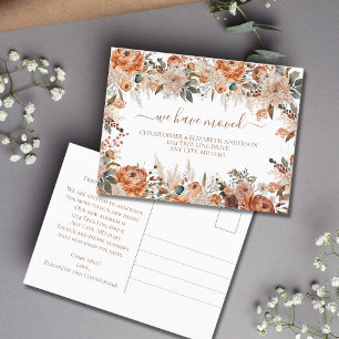 Boho Terracotta Rust Beige Blumenschrift Moving Ankündigungspostkarte