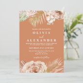 Boho Terracotta Tropical Floral und Palm Hochzeit Einladung (Stehend Vorderseite)