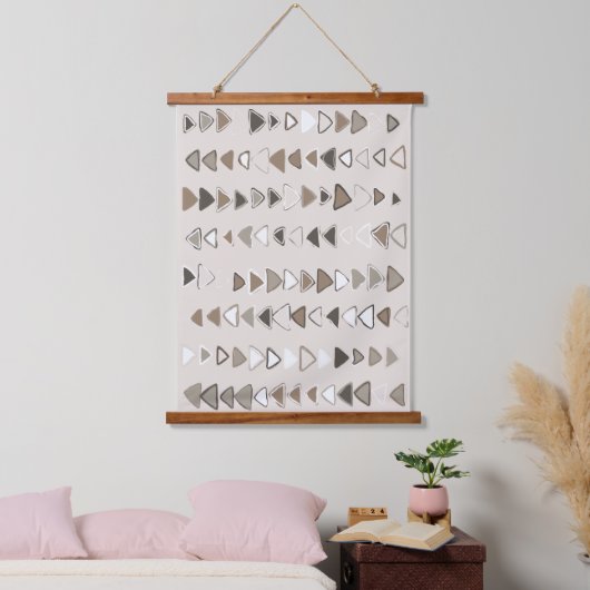 Boho Triangle Brown Taupe Ivory Wandteppich Mit Holzrahmen (Schlafzimmer)