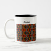 Boho Tribal Muster Orange Gold und Black Zweifarbige Tasse (Links)