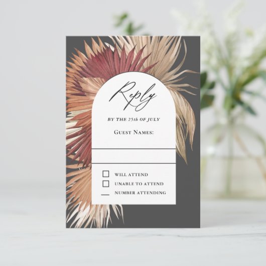 Boho Tropical Fan Palms Wedding RSVP Karte (Stehend Vorderseite)