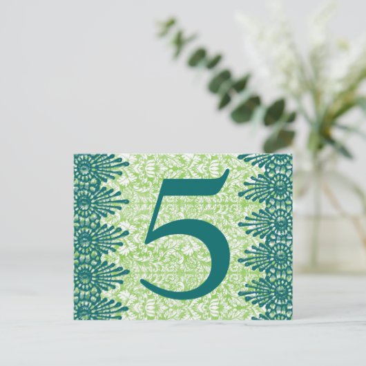 Boho Vintag Green Damask Tischnummer Card (Stehend Vorderseite)