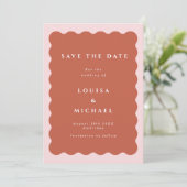 Boho Wavy Terracotta & Blush QR Code Wedding Save The Date (Stehend Vorderseite)