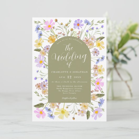 Boho Wildblume Arch Spring Einladung (Stehend Vorderseite)