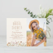 Boho Wildblume Brautparty Foto Einladung (Stehend Vorderseite)