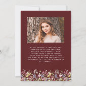 Boho Wildblume Burgundy Foto Grad Ankündigung (Rückseite)