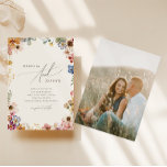 Boho Wildblume Garden Beige Foto Lässig Hochzeit Einladung<br><div class="desc">Dieses boho Wildblume Garten beige Foto lässige Hochzeitseinladung ist perfekt für Ihre einfache, whimsical boho Regenbogen Sommer Hochzeit. Die hellen, zauberhaften Rosa-, Gelb-, Orange- und Goldfloralen verleihen diesem Produkt das Gefühl eines minimalistisch eleganten Vintagen Hippie-Frühlingsgartens. Das moderne Design ist künstlerisch und zart und zeigt eine klassische erdige Wiese in Aquarell....</div>