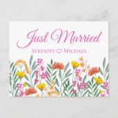 Boho Wildblume Spring Floral Just Married Wedding Ankündigungspostkarte (Vorderseite)