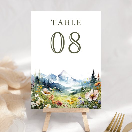 Boho-Wildblumen-Hochzeit auf der Bergwiese Tischnummer