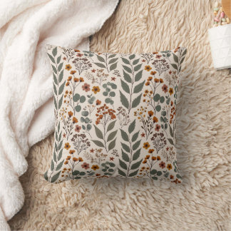 Boho Wildflowers and Eucalyptus Pattern Kissen