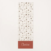 Boho Woodland Winterberry Monogram Yogamatte (Vorderseite)
