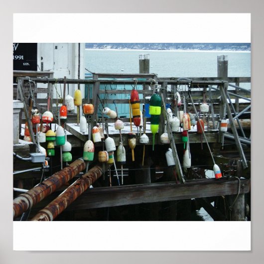 Bojen, die an der Pier-Plymouth-Ma hängen. Poster (Vorne)