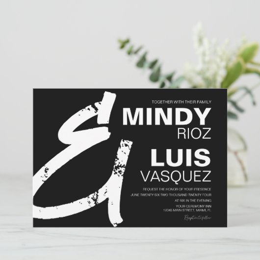 BOLD AMPERSAND Grunge Script Black Wedding Einladung (Stehend Vorderseite)