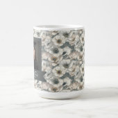 Bold Anemones Pattern Grandaughter Graduation Verwandlungstasse (Zentrum)