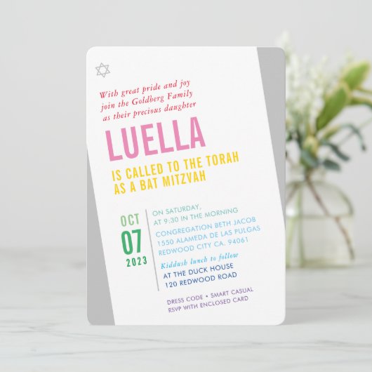 BOLD BAT MITZVAH hell modern schräg farbig Einladung (Stehend Vorderseite)