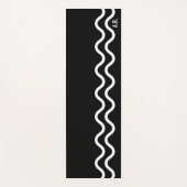 Bold Black Modern Minimal Wavy Lines With Initials Yogamatte (Vorderseite)